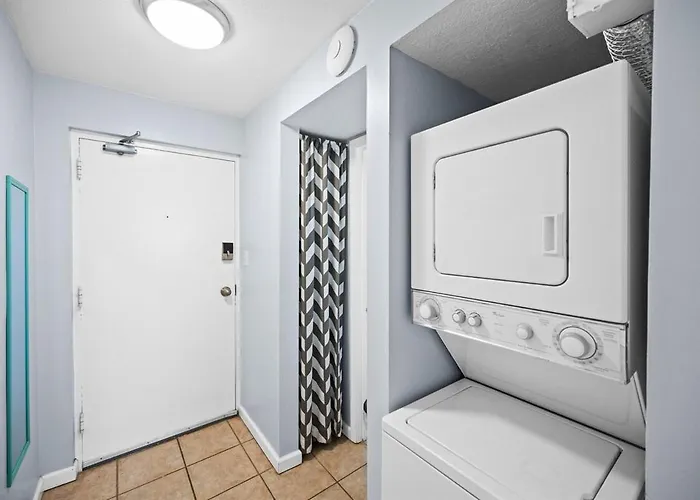 Sugar 160 Pool View Apartment Gulf Shores